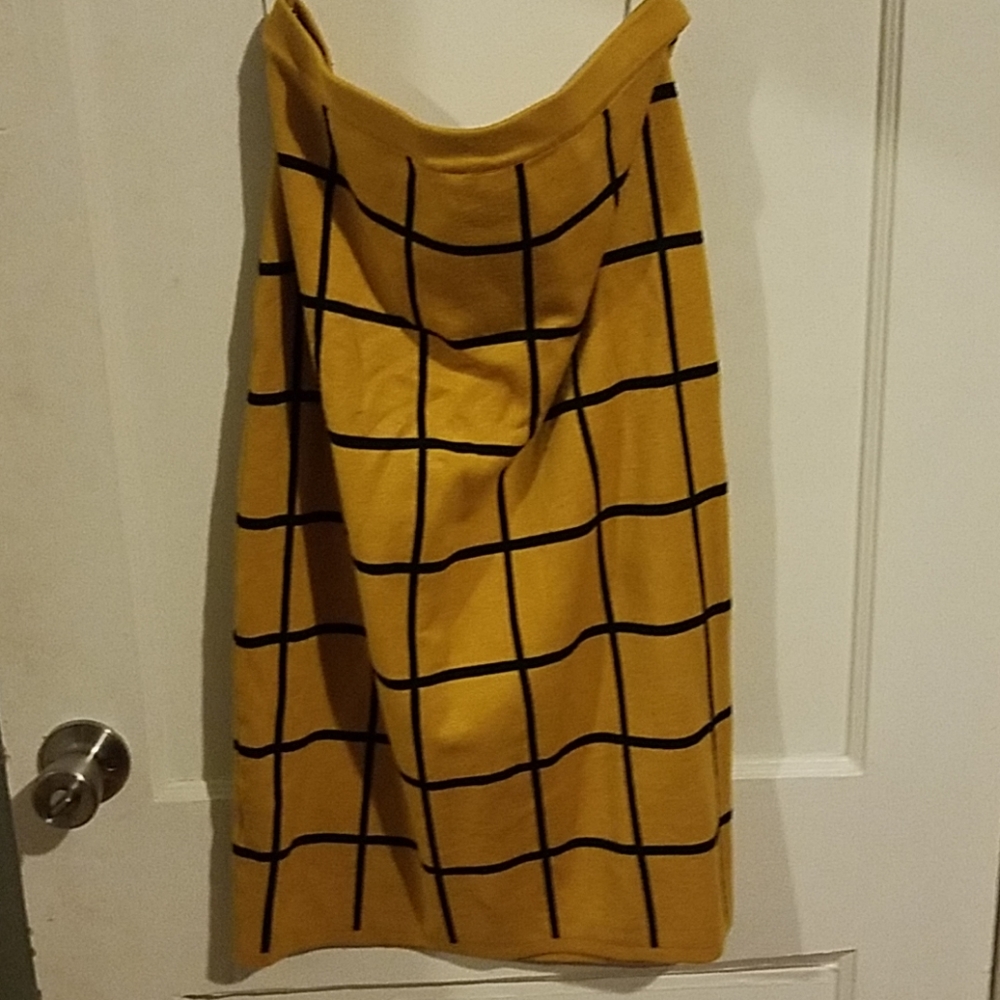 Mustered window pain skirt!